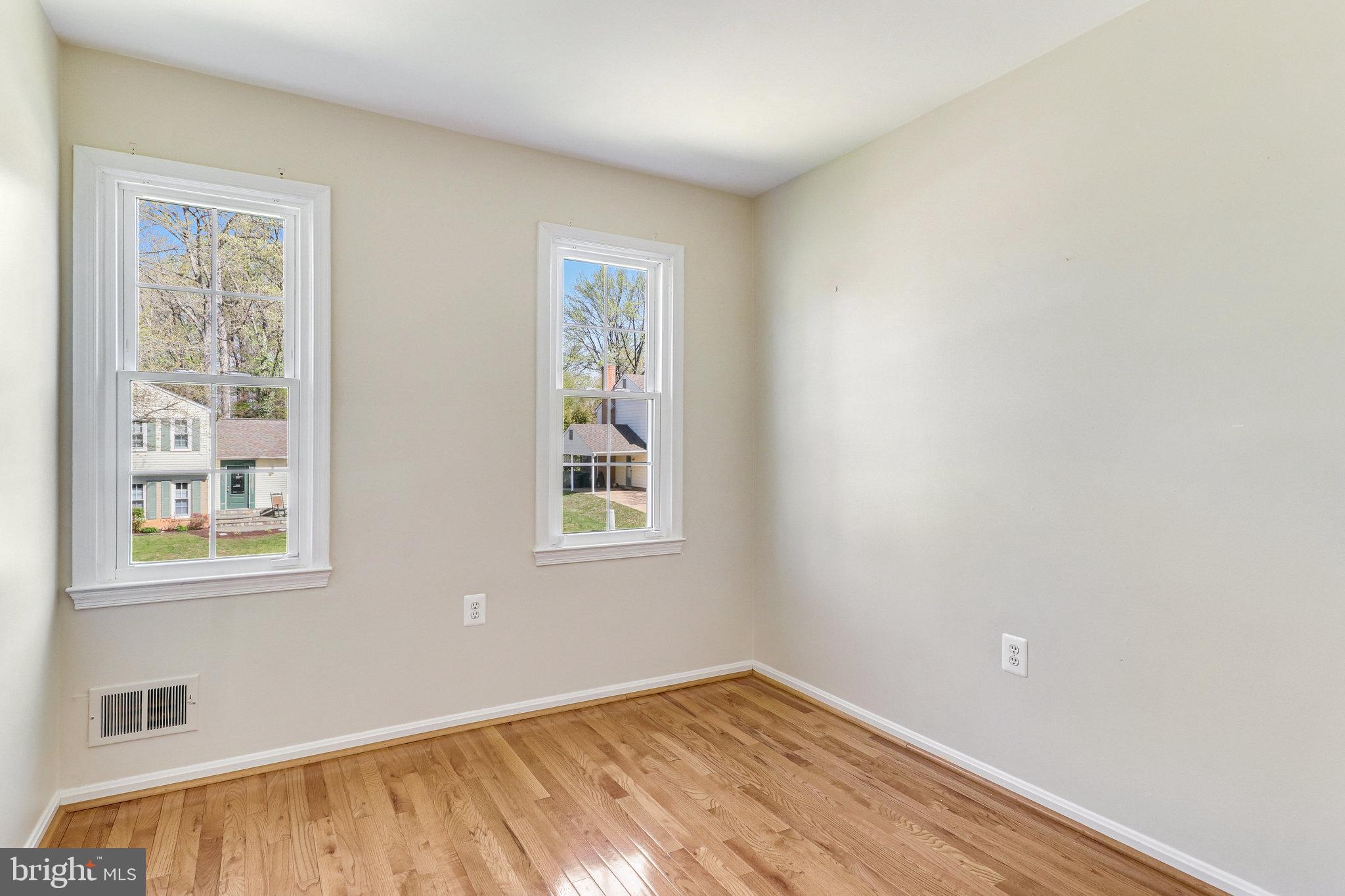9088 Brook Ford Road Burke, VA 22015 - Photo 22 of 72 Gallery Image 22