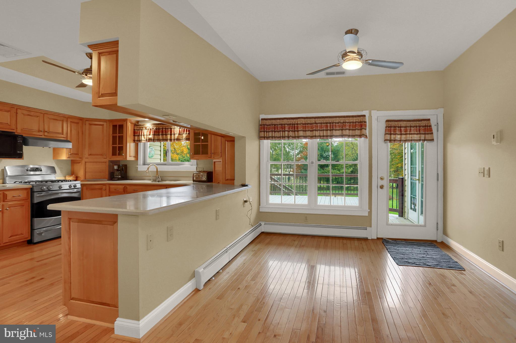 201 West Springville Road Boiling Springs, PA 17007 - Photo 18 of 42 Breakfast nook