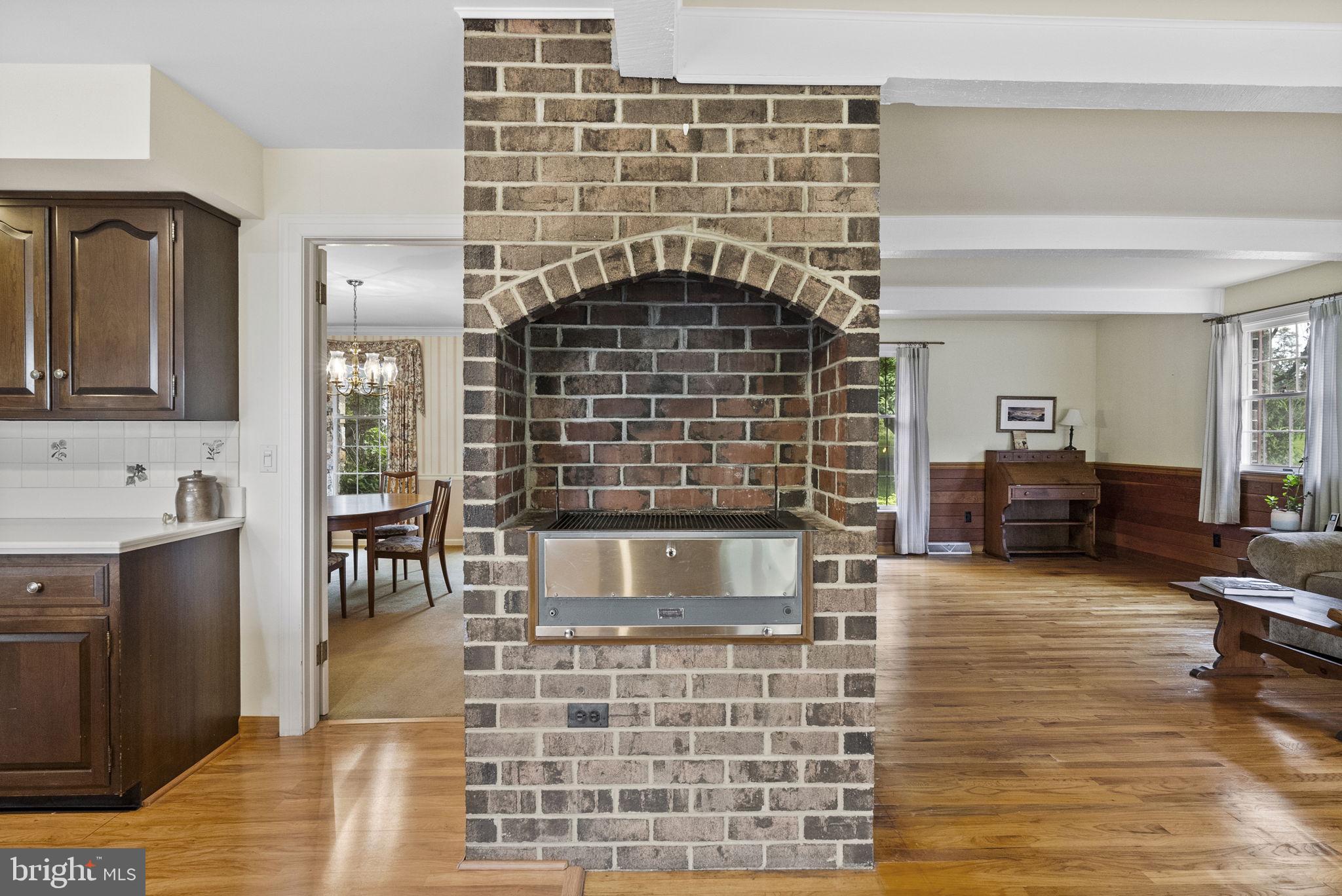 1073 Country Club Road West Chester, PA 19382 - Photo 23 of 79 Kitchen