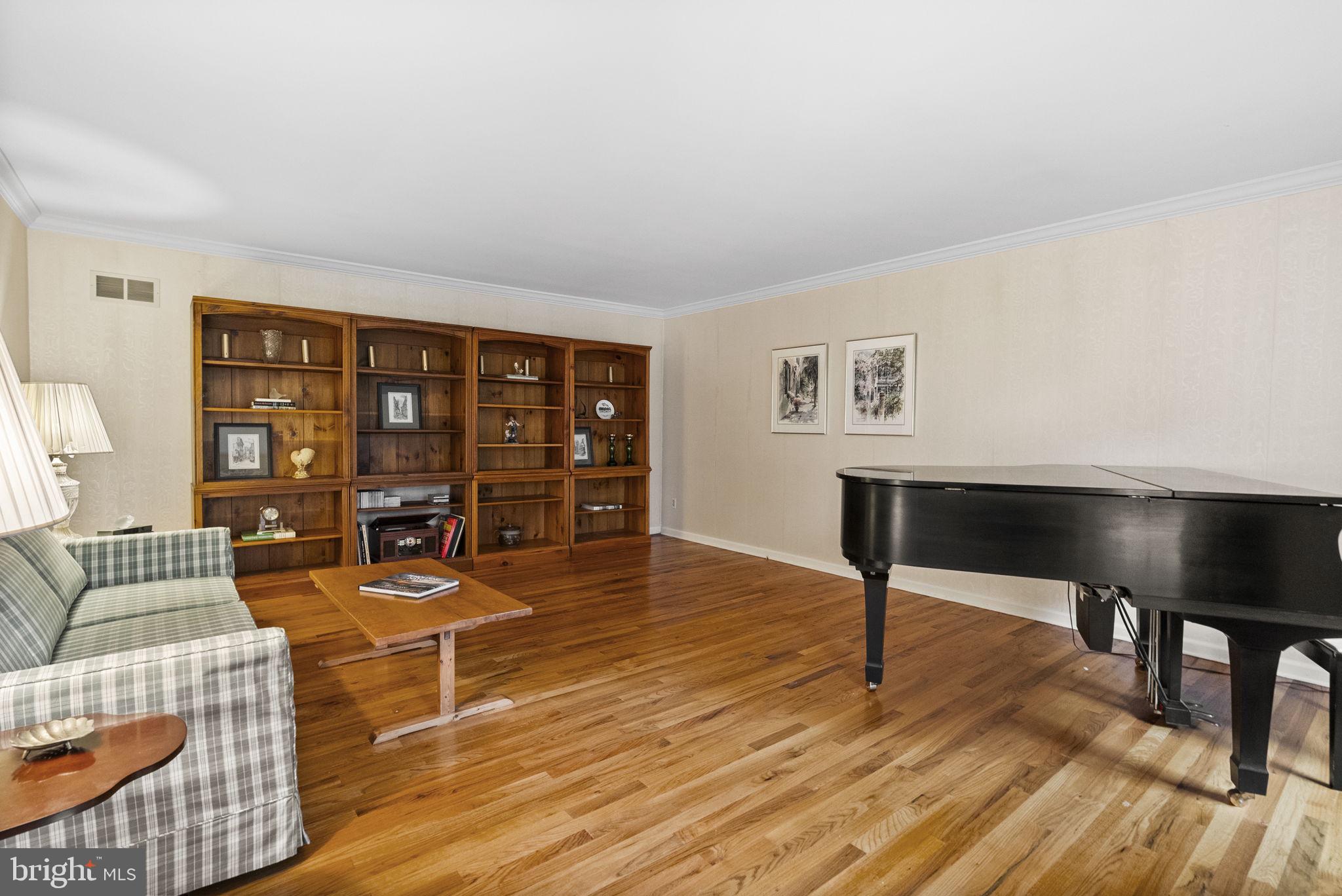 1073 Country Club Road West Chester, PA 19382 - Photo 24 of 79 Living Room