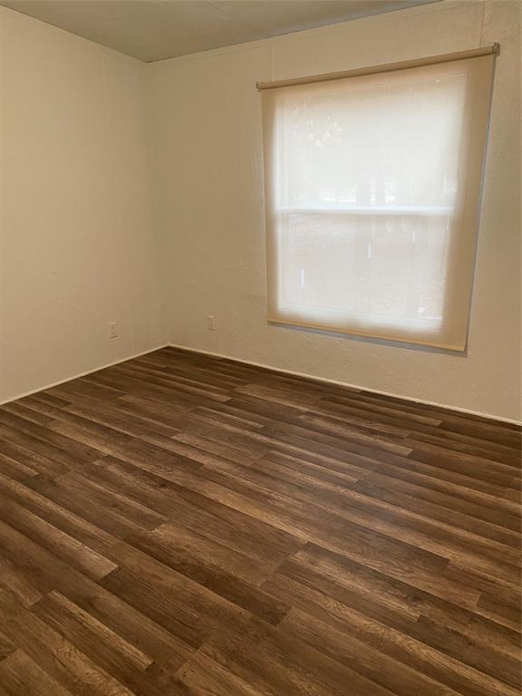 1395 Blackjack Road Valley View, TX 76272 - Photo 11 of 23 Guest bedroom #1