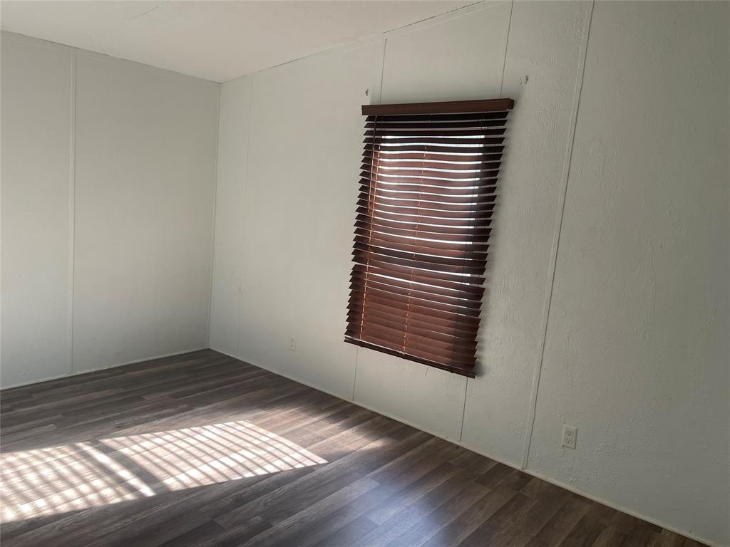 1395 Blackjack Road Valley View, TX 76272 - Photo 14 of 23 Guest bedroom #2