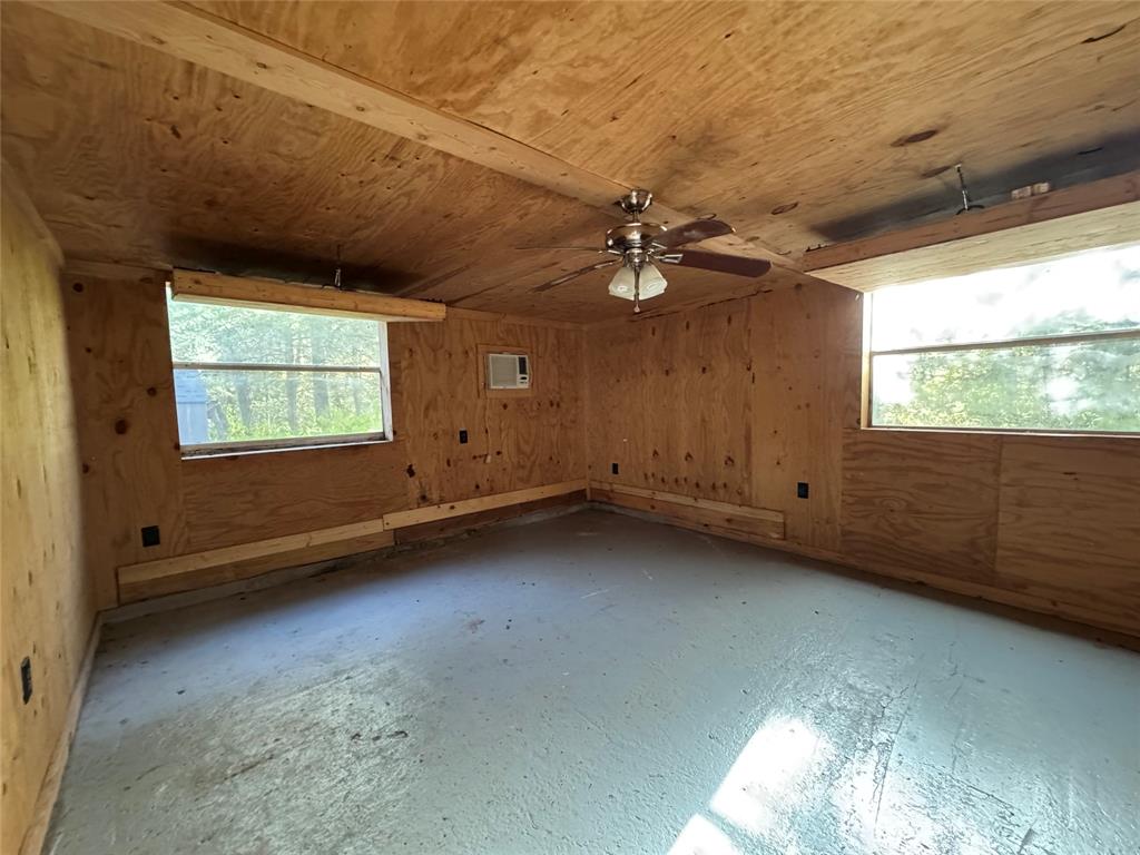 1395 Blackjack Road Valley View, TX 76272 - Photo 18 of 23 Attached workshop or office