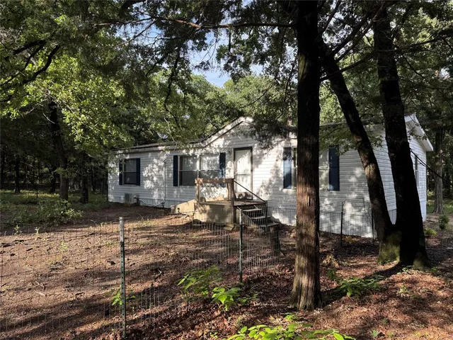 $1,750 | 1395 Blackjack Road, Valley View, TX 76272