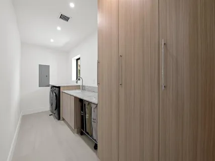 $2,895,000 | 7125 Southwest 119th Street, Pinecrest, FL 33156