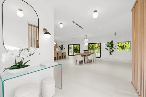 $2,895,000 | 7125 Southwest 119th Street, Pinecrest, FL 33156
