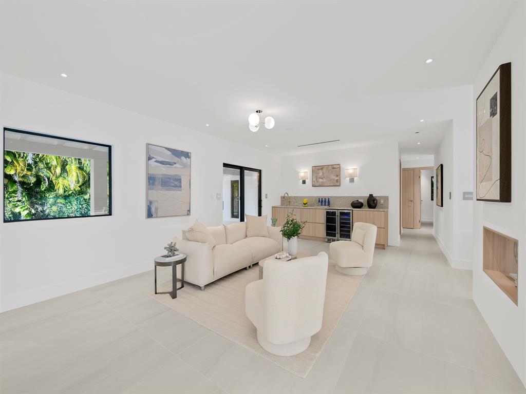 7125 Southwest 119th Street Pinecrest, FL 33156 - Photo 5 of 27