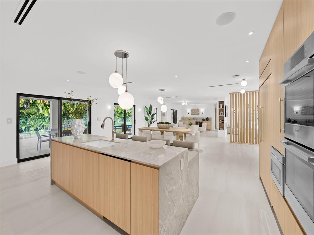 7125 Southwest 119th Street Pinecrest, FL 33156 - Photo 7 of 27