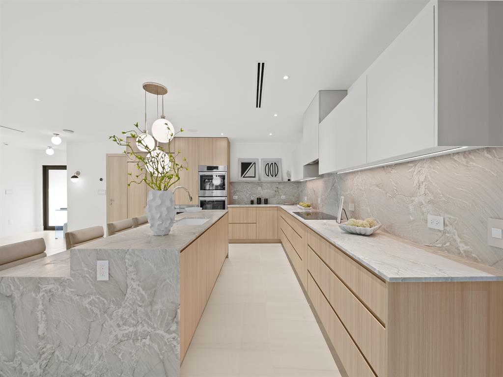 7125 Southwest 119th Street Pinecrest, FL 33156 - Photo 8 of 27