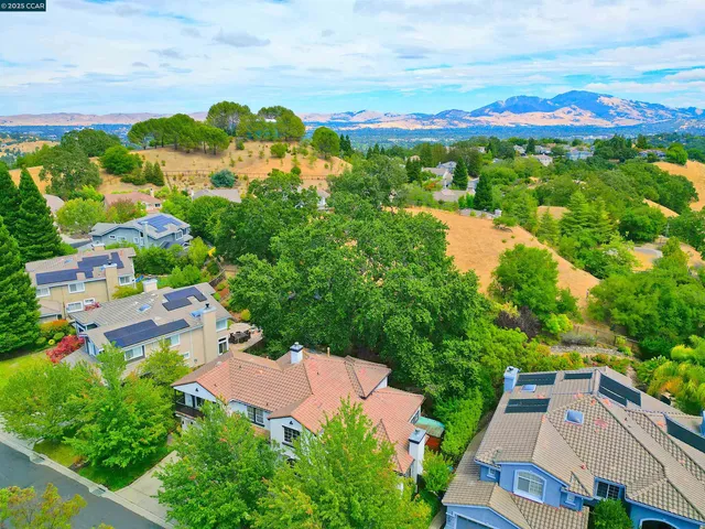 $2,388,888 | 1239 Sunrise Ridge Drive, Lafayette, CA 94549