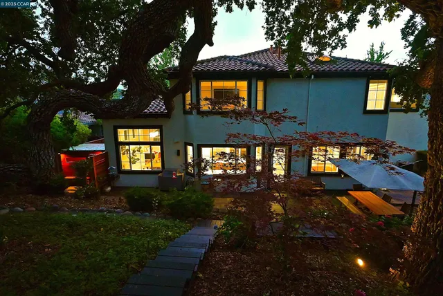 $2,388,888 | 1239 Sunrise Ridge Drive, Lafayette, CA 94549