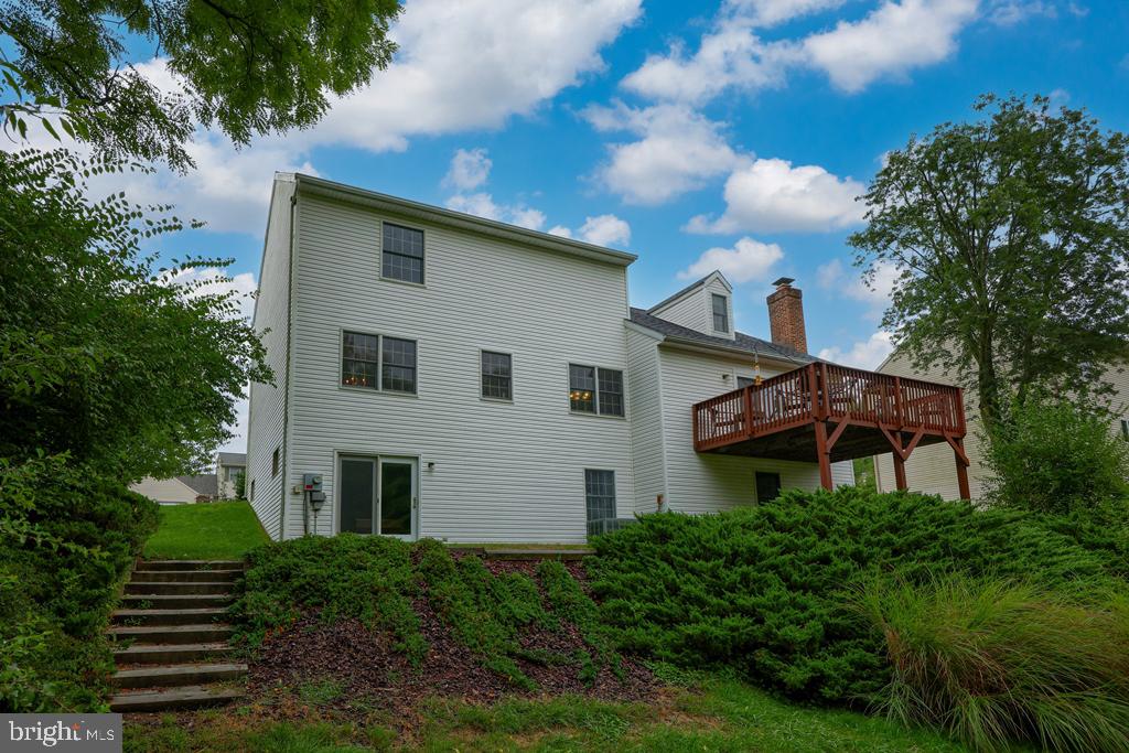 342 Knights Bridge Way Lititz, PA 17543 - Photo 25 of 46 Rear Elevation