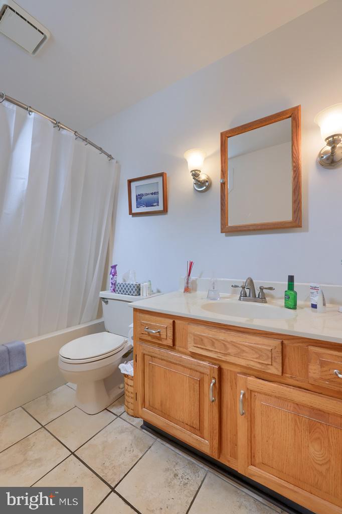 342 Knights Bridge Way Lititz, PA 17543 - Photo 32 of 46 Private Bath for Primary Bedroom
