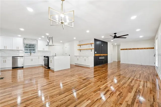 $425,000 | 2055 Oak Road Southwest, Snellville, GA 30078