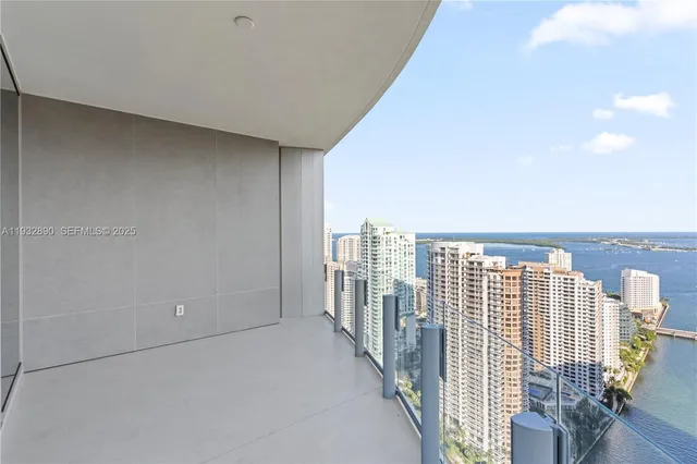$20,000 | 300 Biscayne Blvd Way, Unit 4007W, Miami, FL 33131