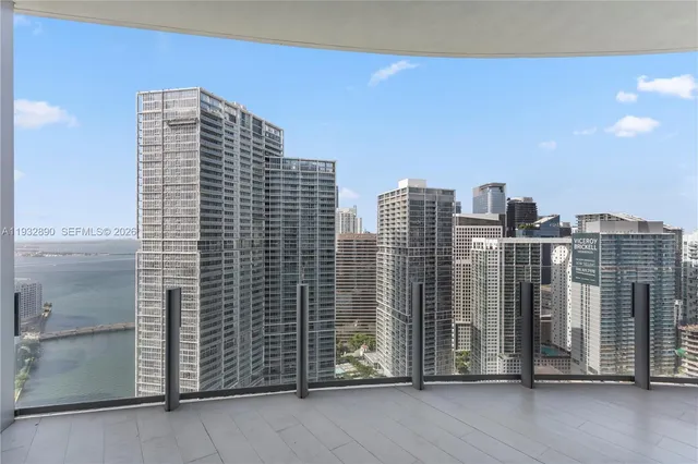 $20,000 | 300 Biscayne Blvd Way, Unit 4007W, Miami, FL 33131