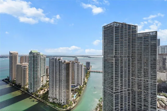 $20,000 | 300 Biscayne Blvd Way, Unit 4007W, Miami, FL 33131