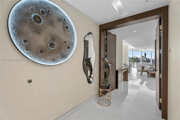 $19,000 | 300 Biscayne Blvd Way, Unit 4007W, Miami, FL 33131