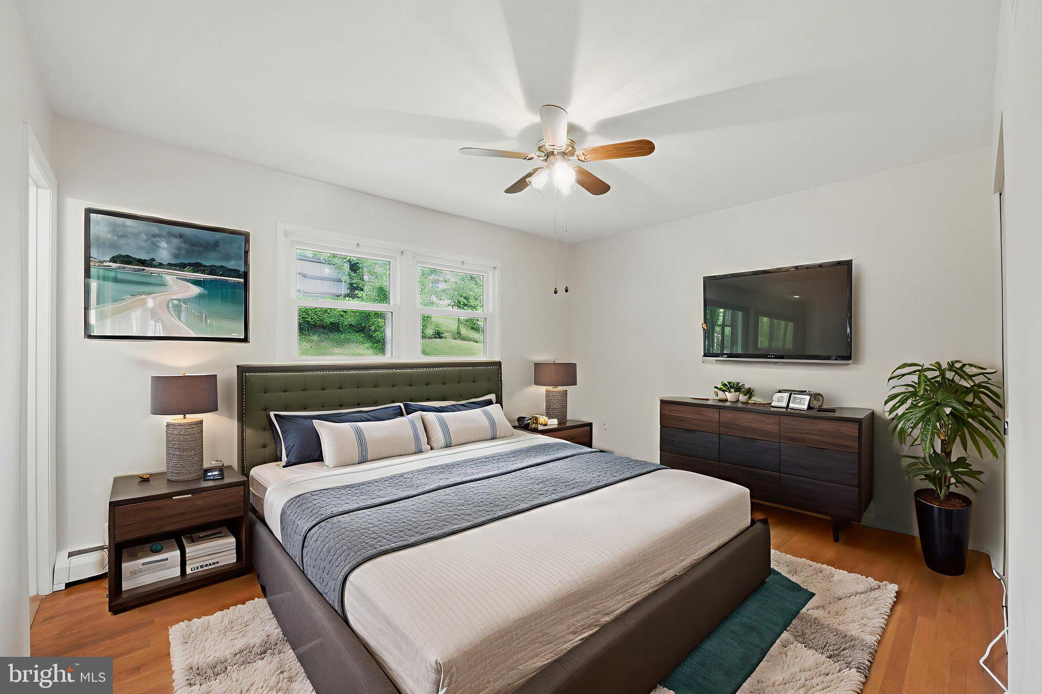 13626 Kingsman Road Woodbridge, VA 22193 - Photo 15 of 39 Upper Level Primary BR