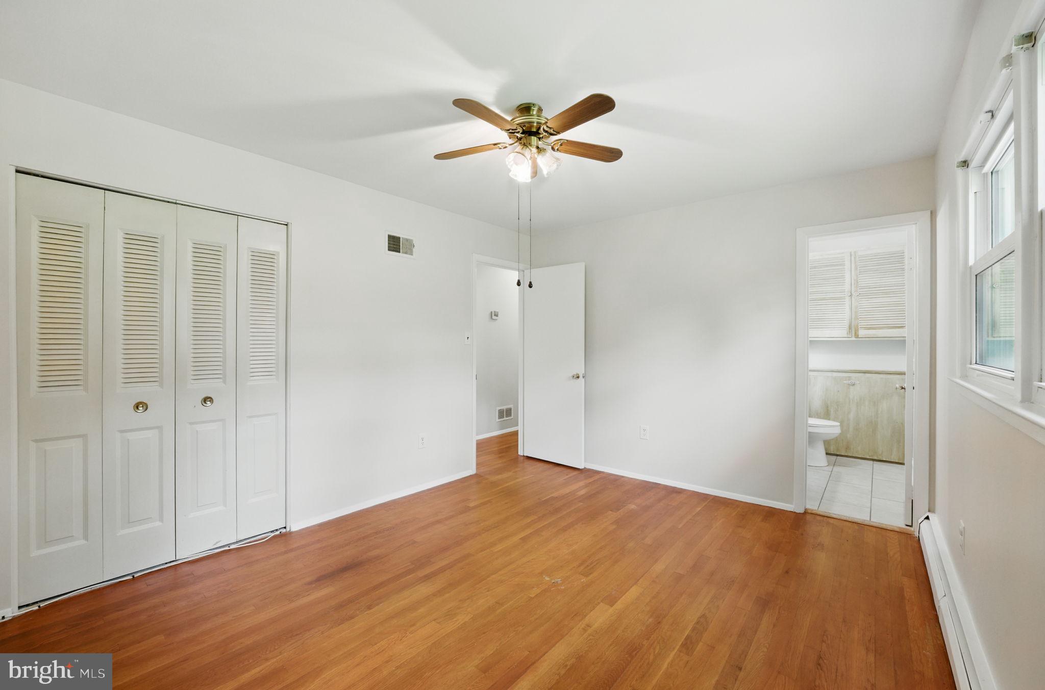 13626 Kingsman Road Woodbridge, VA 22193 - Photo 17 of 39 Upper Level Prim BR