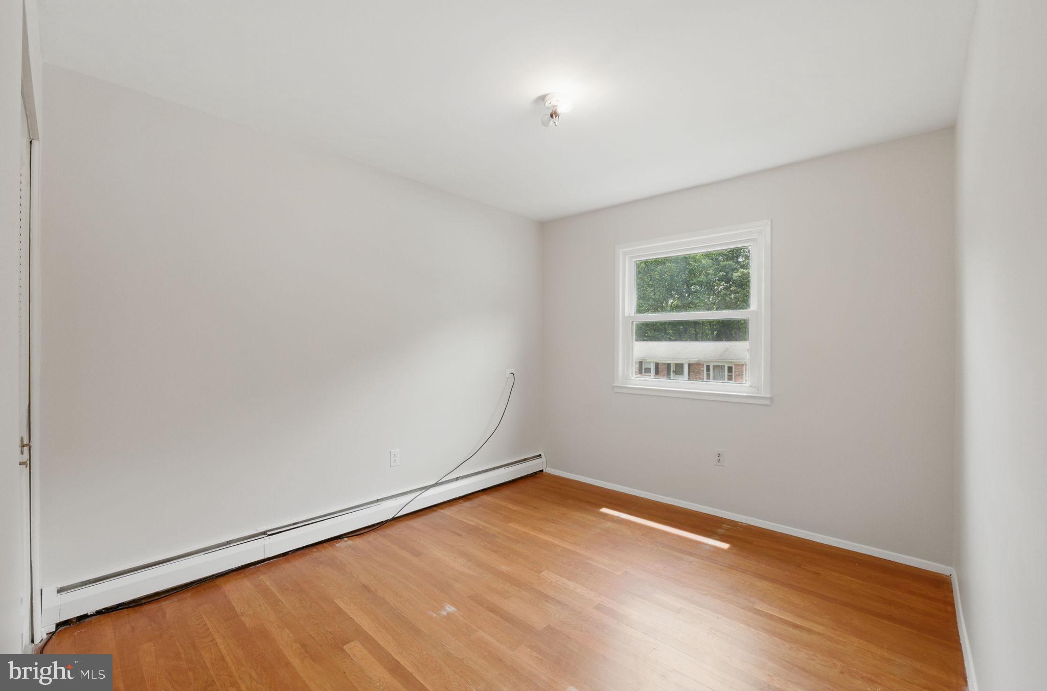 13626 Kingsman Road Woodbridge, VA 22193 - Photo 19 of 39 Bedroom 2