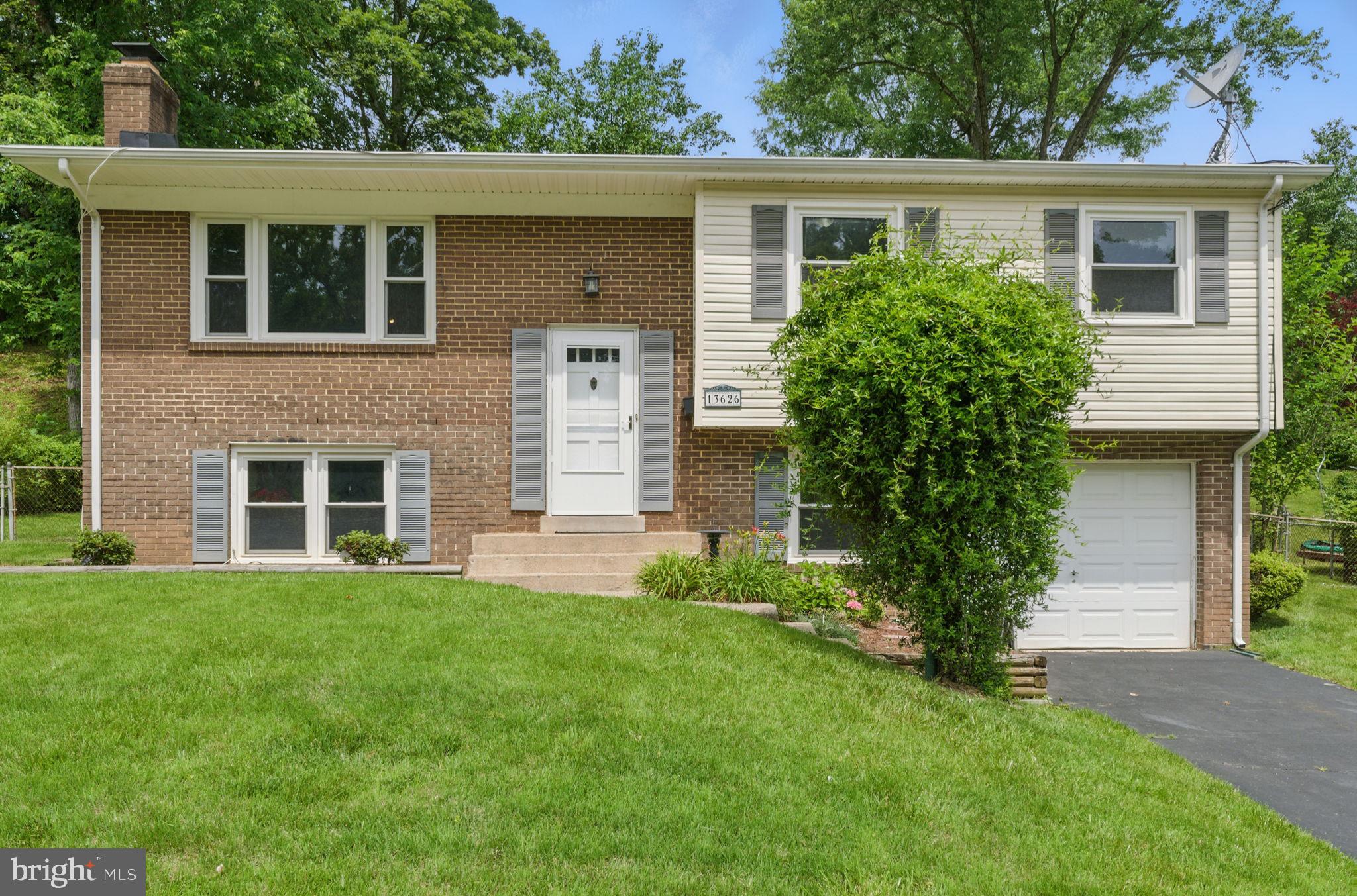 13626 Kingsman Road Woodbridge, VA 22193 - Photo 3 of 39 Gallery Image 3