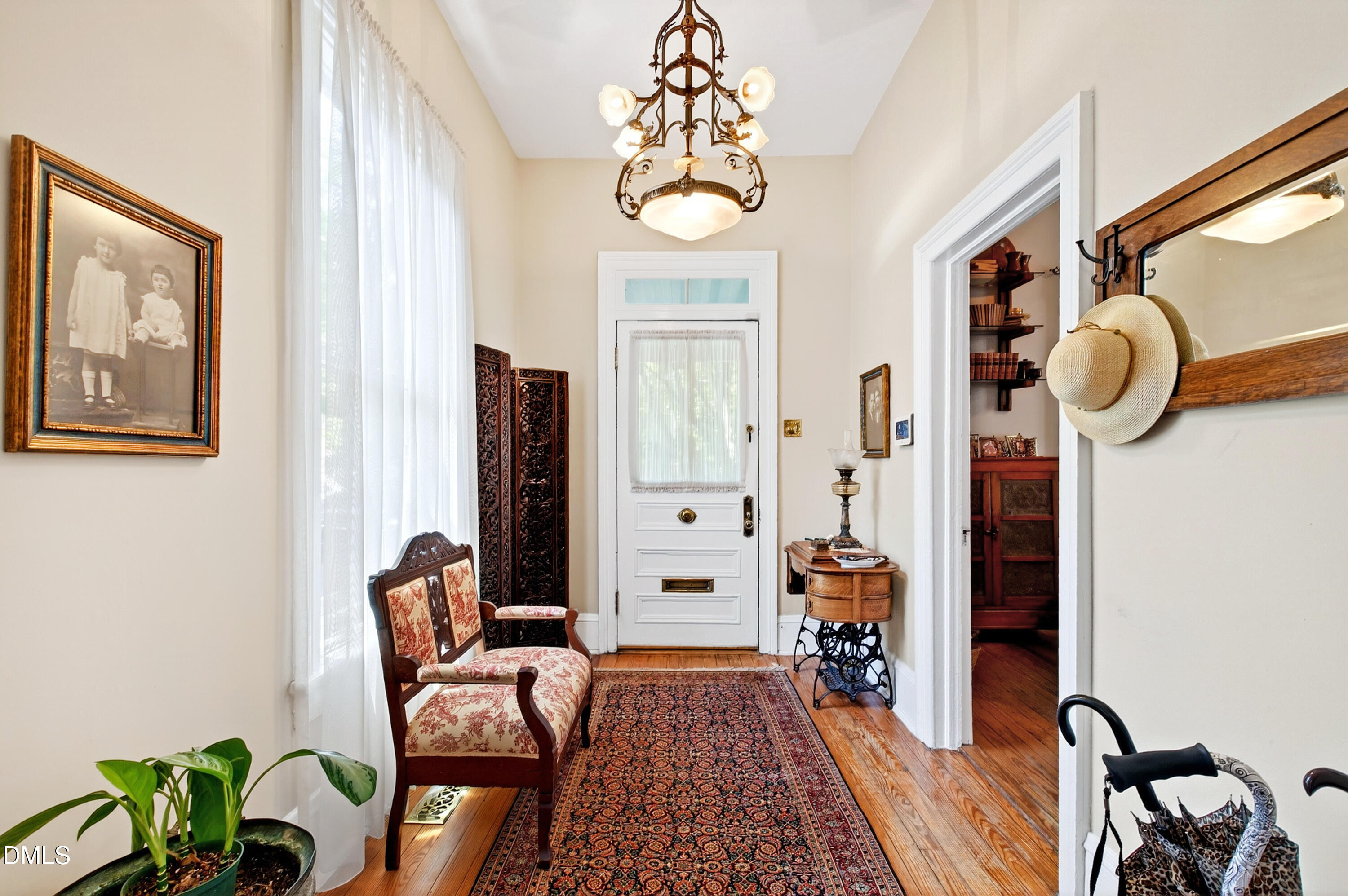 124 North Bloodworth Street Raleigh, NC 27601 - Photo 7 of 61