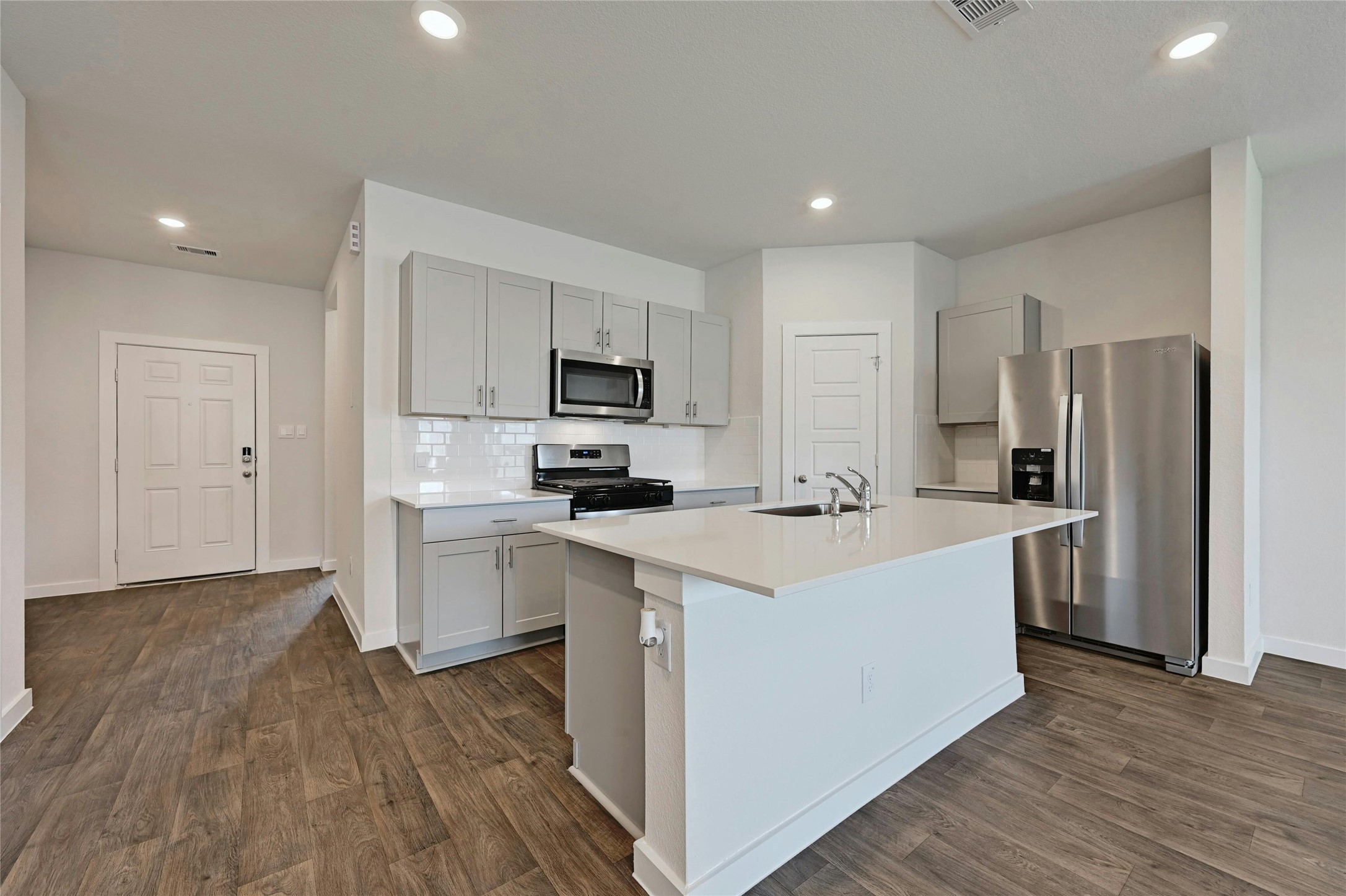 313 Merriman Road San Marcos, TX 78666 - Photo 7 of 31 Gallery Image 7