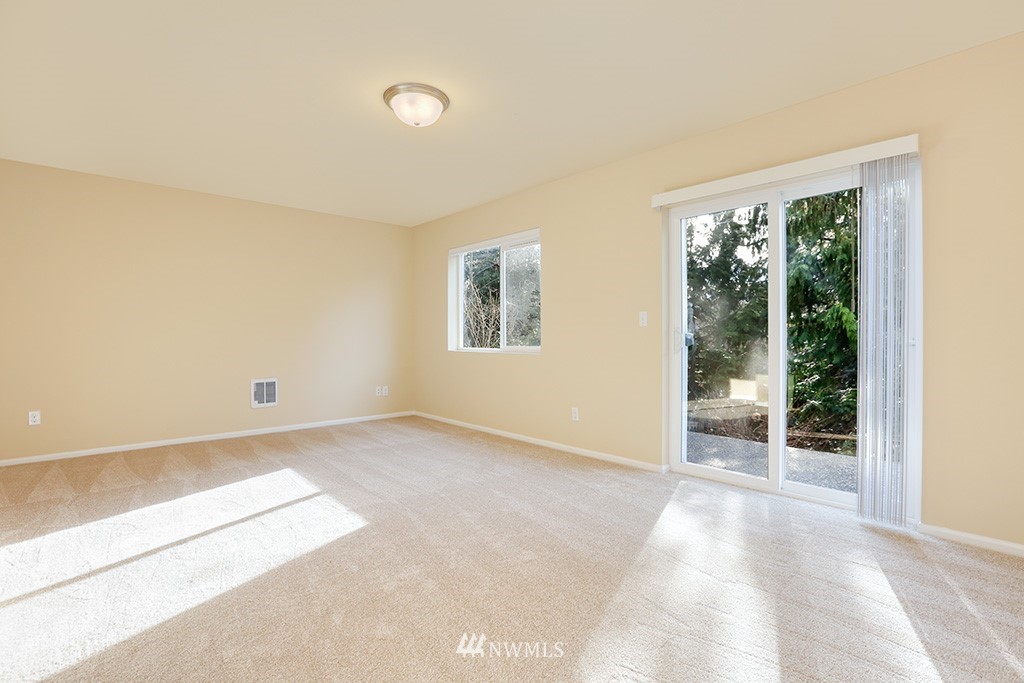 3432 164th Place Southeast Bothell, WA 98012 - Photo 19 of 22 Gallery Image 19