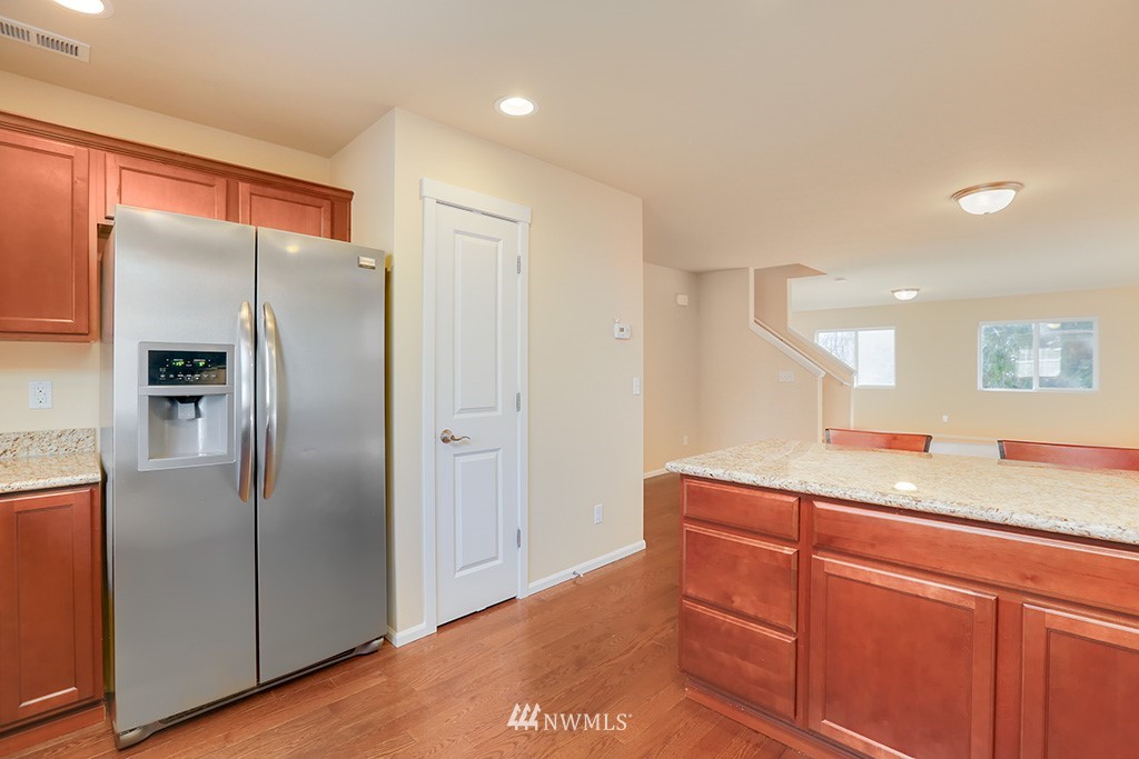 3432 164th Place Southeast Bothell, WA 98012 - Photo 7 of 22 Gallery Image 7