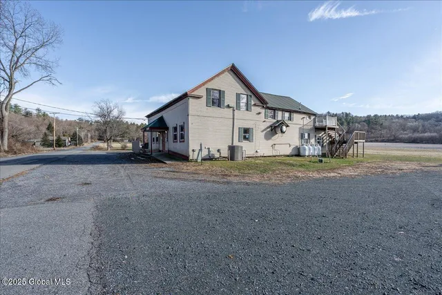 $439,000 | 42 Old Schuylerville Road, Easton, NY 12834