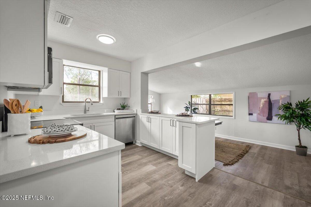 2905 Sandhurst Road East Jacksonville, FL 32277 - Photo 12 of 28 Kitchen