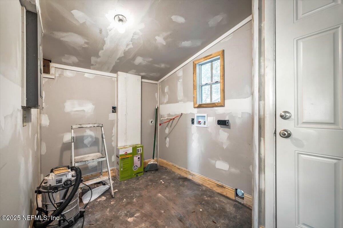 2905 Sandhurst Road East Jacksonville, FL 32277 - Photo 26 of 28 Laundry room (almost done)