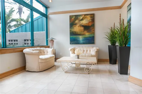 $4,250 | 1540 Gulf Boulevard, Unit PH3, Clearwater, FL 33767