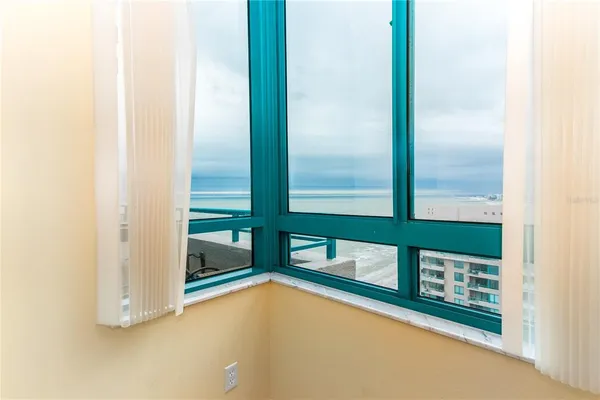 $4,250 | 1540 Gulf Boulevard, Unit PH3, Clearwater, FL 33767