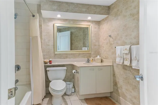 $3,725 | 1540 Gulf Boulevard, Unit PH3, Clearwater, FL 33767