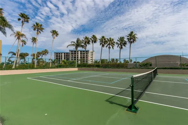 $4,250 | 1540 Gulf Boulevard, Unit PH3, Clearwater, FL 33767
