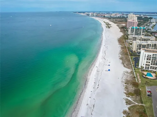 $4,250 | 1540 Gulf Boulevard, Unit PH3, Clearwater, FL 33767