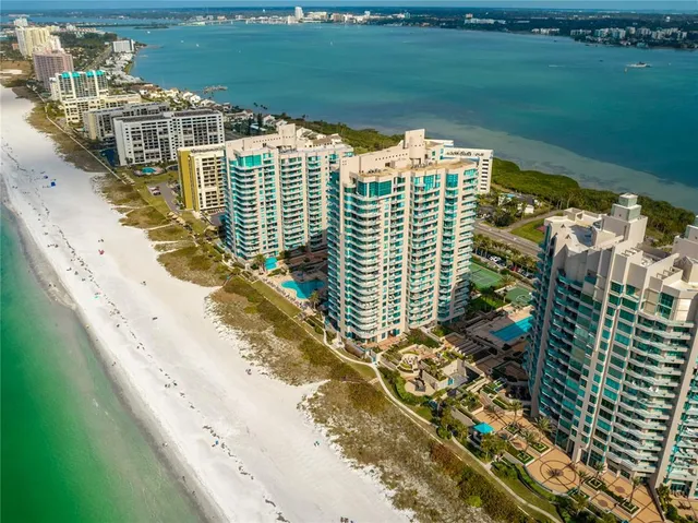 $3,725 | 1540 Gulf Boulevard, Unit PH3, Clearwater, FL 33767