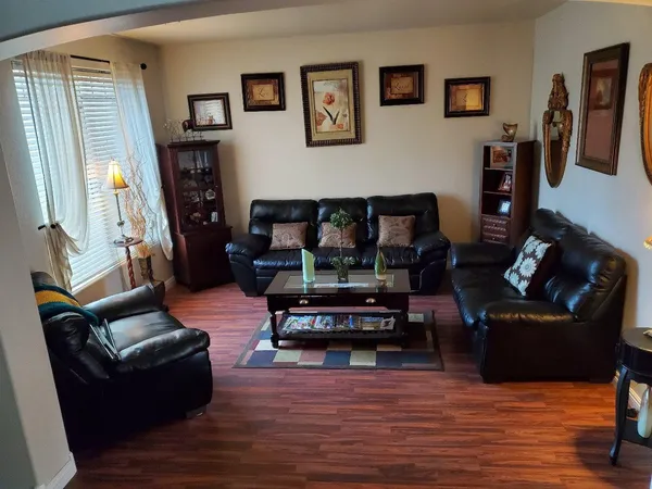$3,200 | 13568 West Redfield Road, Surprise, AZ 85379