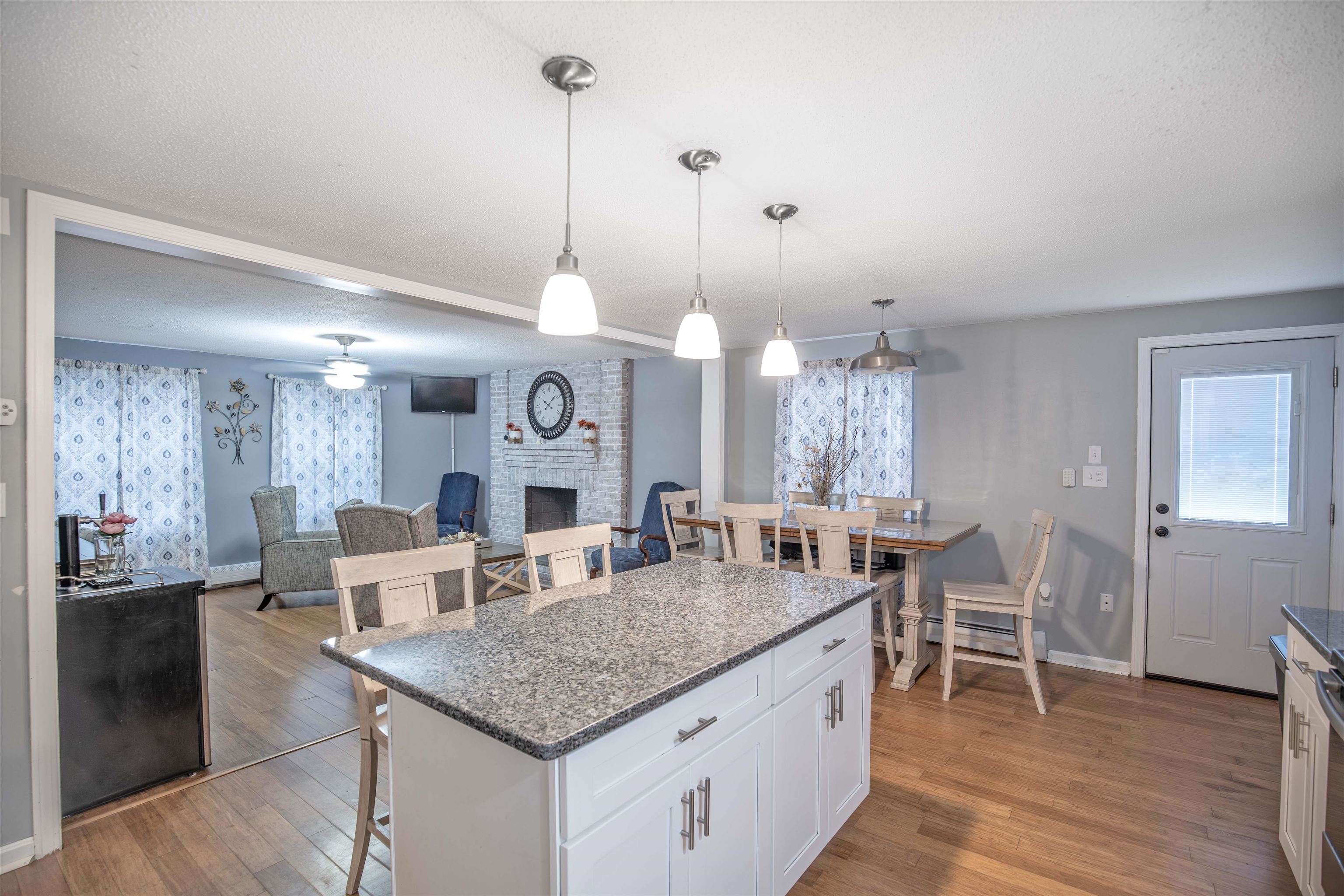 250 Goffstown Road Manchester, NH 03102 - Photo 7 of 40