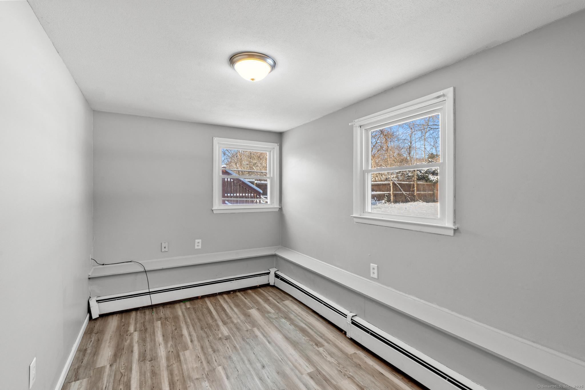 8 Kings Road Simsbury, CT 06089 - Photo 13 of 20