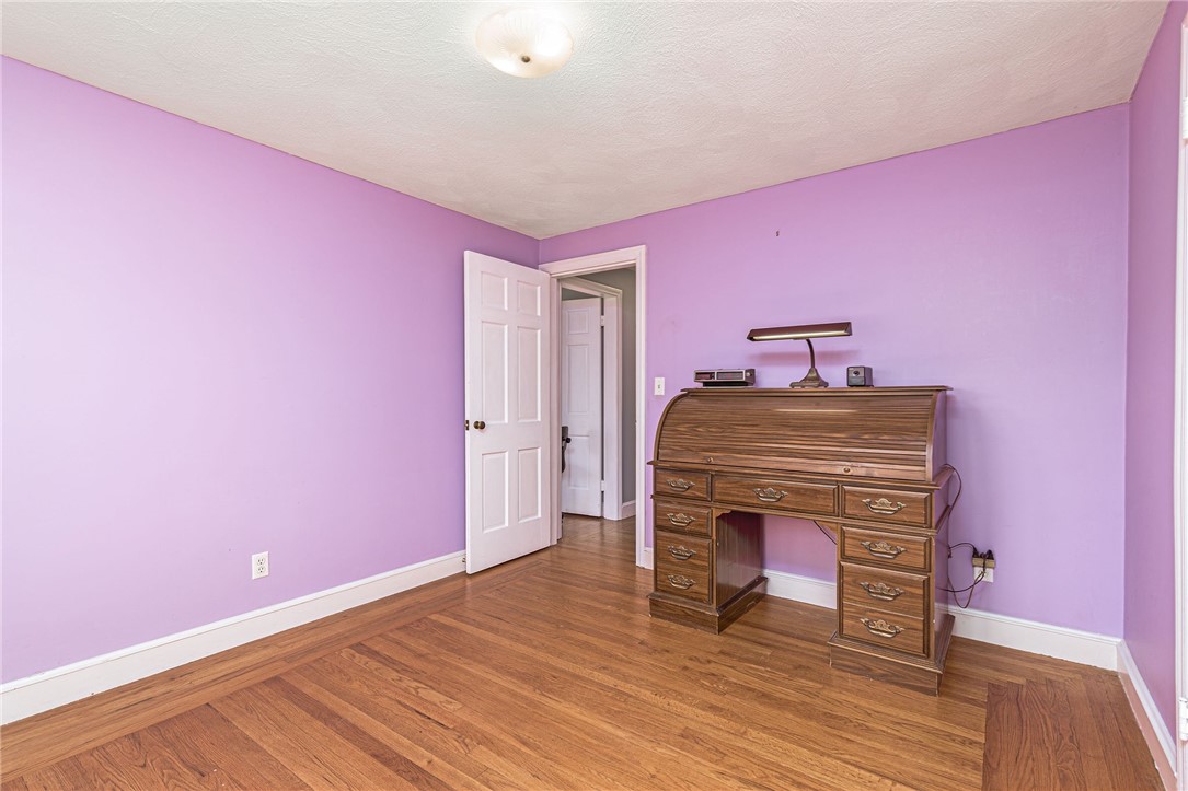 8 Somerset Road Cranston, RI 02910 - Photo 24 of 35 Gallery Image 24
