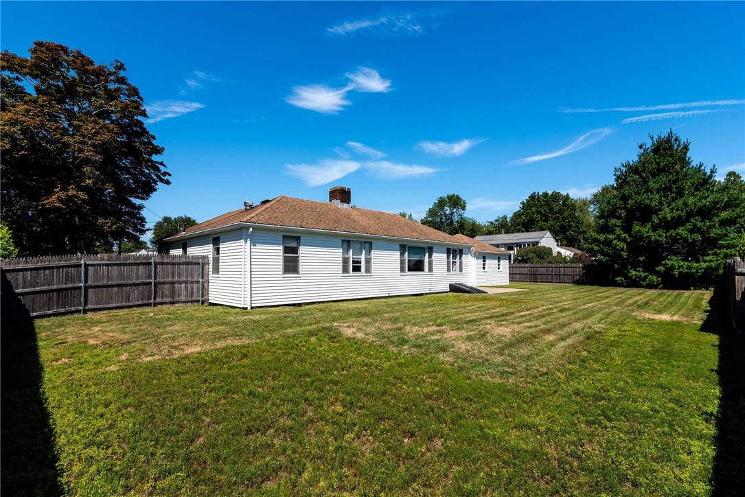 8 Somerset Road Cranston, RI 02910 - Photo 31 of 35 Gallery Image 31