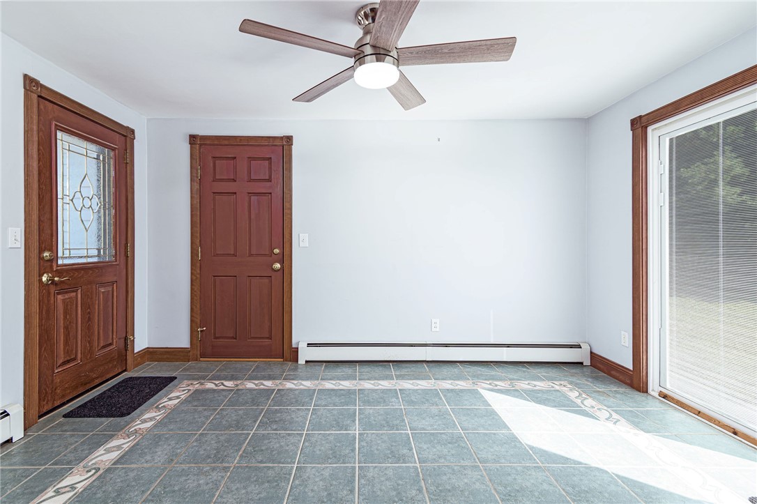 8 Somerset Road Cranston, RI 02910 - Photo 6 of 35 Gallery Image 6