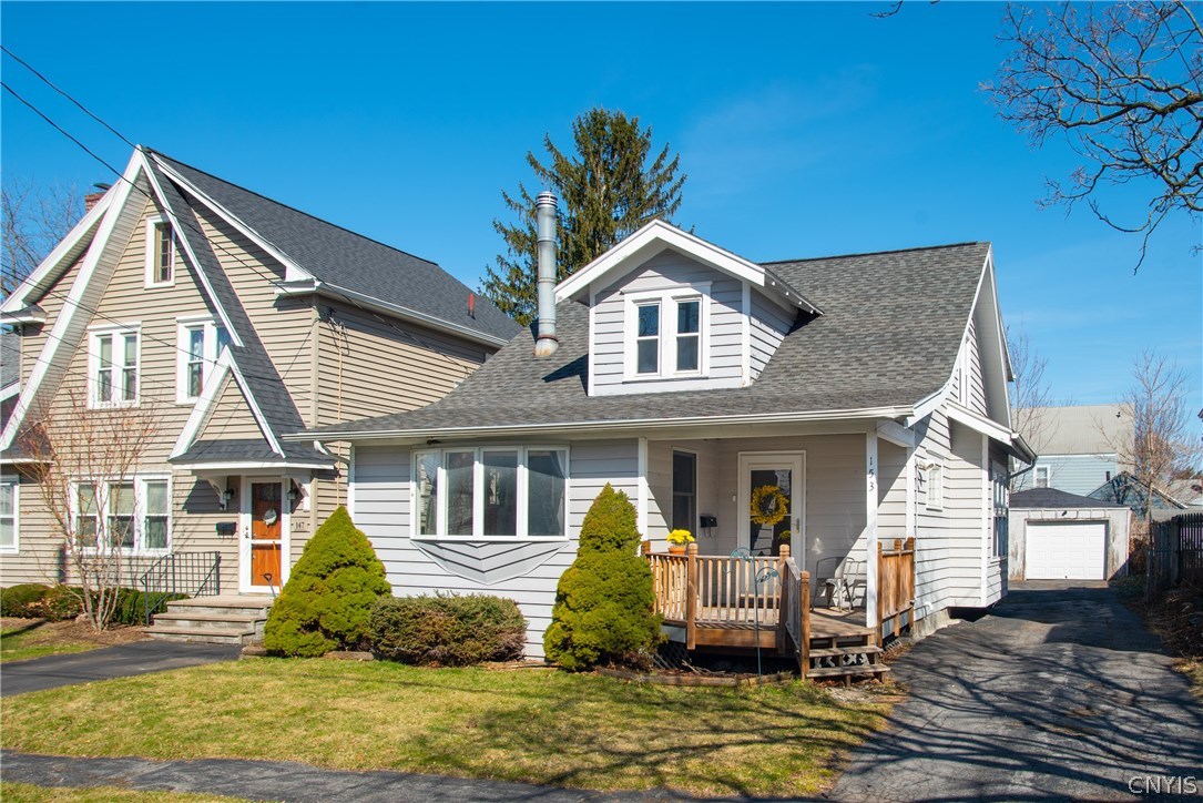 A charming Eastwood Bungalow waiting for it's next