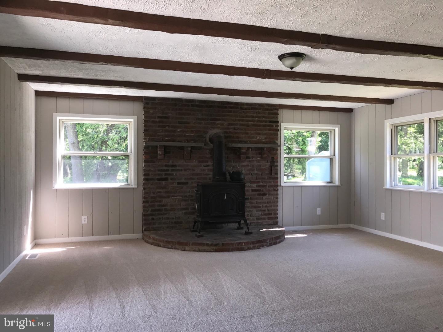 41 Linden Road Burlington, NJ 08016 - Photo 11 of 17