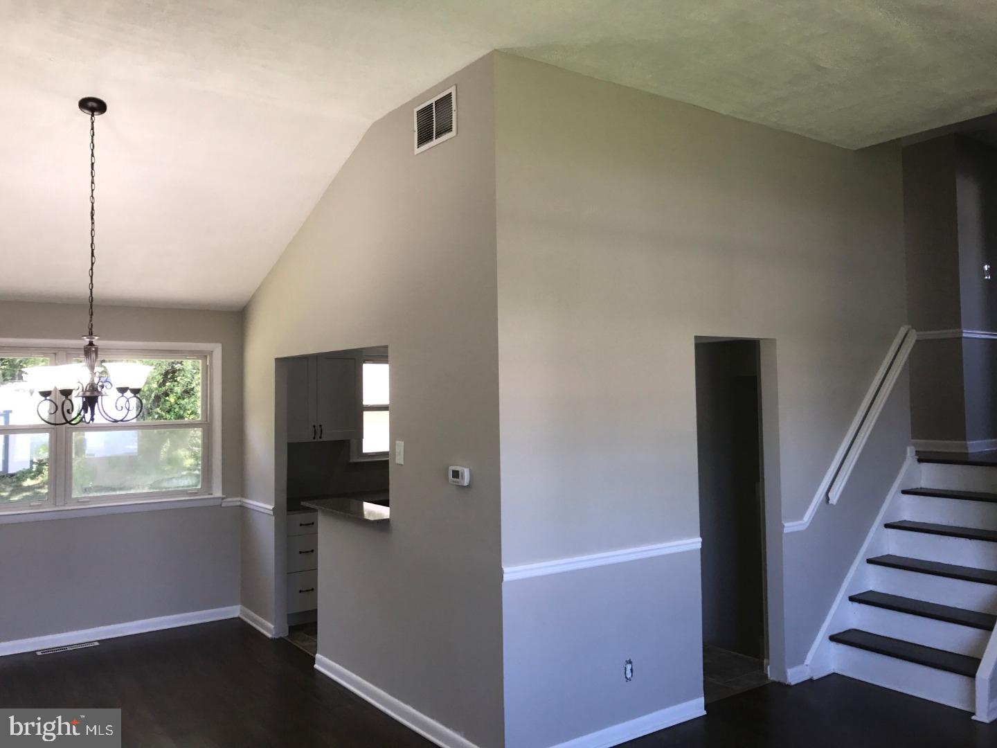 41 Linden Road Burlington, NJ 08016 - Photo 6 of 17