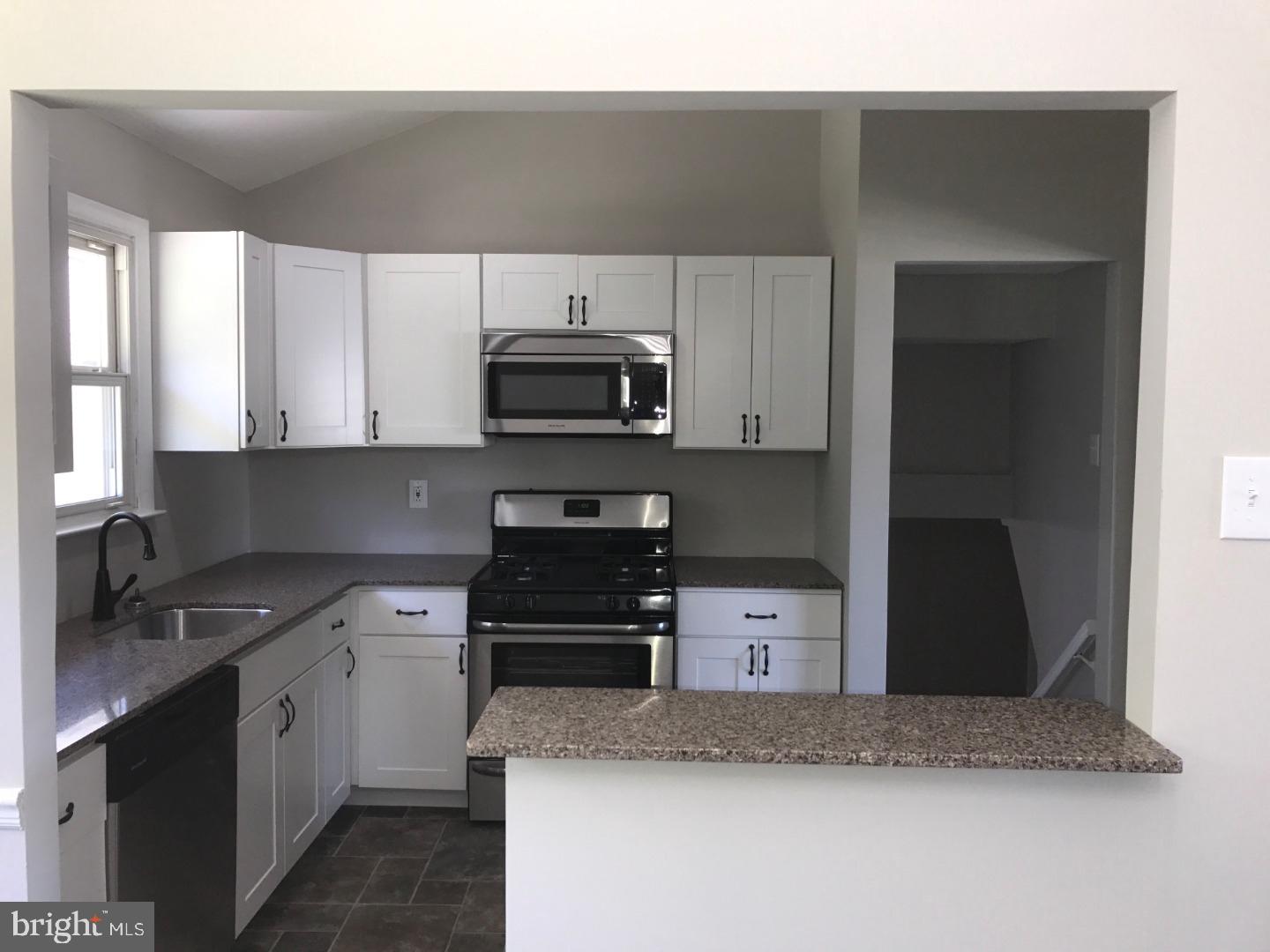 41 Linden Road Burlington, NJ 08016 - Photo 7 of 17