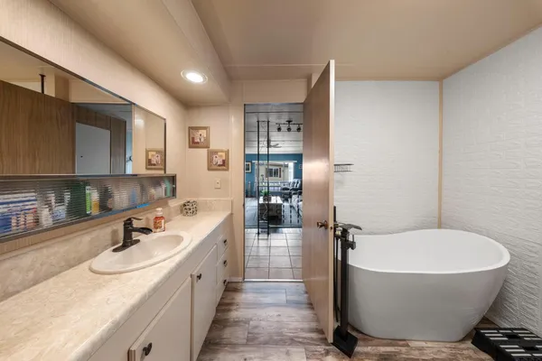 $154,900 | 1830 East Yosemite Avenue, Unit 167, Manteca, CA 95336